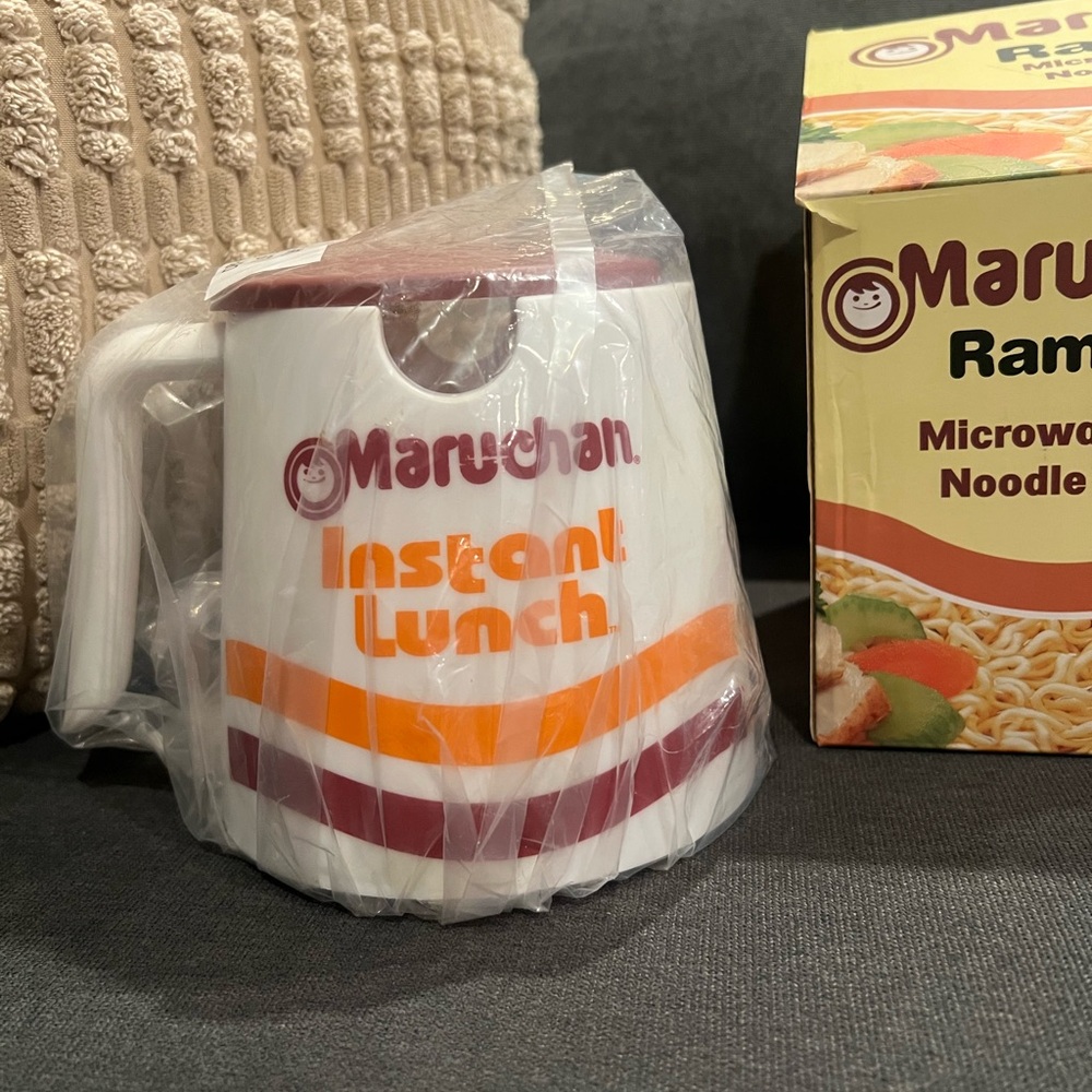 Maruchan Ramen Microwavable Noodle Mug - Cream & Orange - Picture 5 of 6